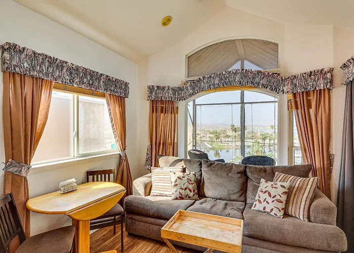 Boat Launch + Mtn Views: Havasu Ferienhaus Lake Havasu City