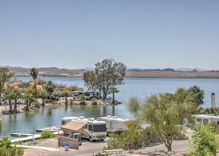 Boat Launch + Mtn Views: Havasu Ferienhaus *